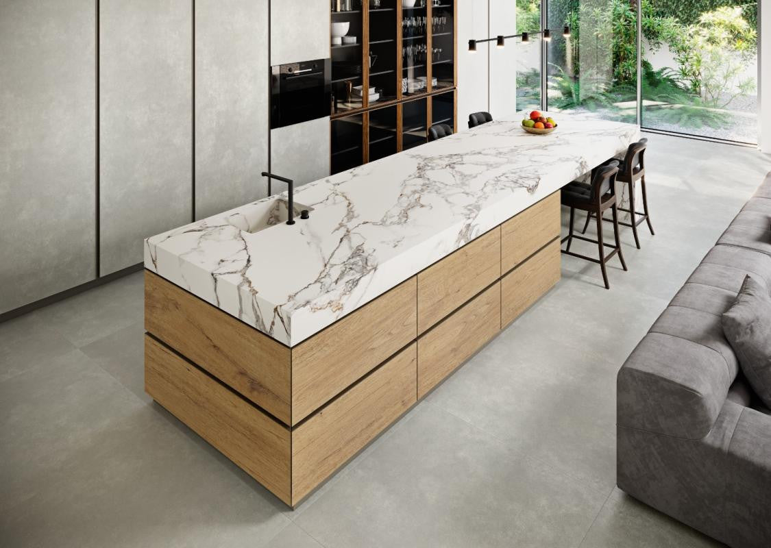 Cubierta de porcelana Coverlam Calacata Vaglie 48x109 tipo mármol