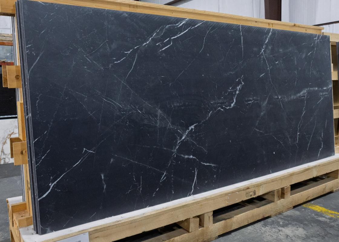 Panel de Porcelánico Efecto Mármol Marmoteca Marquinia Black 48x110