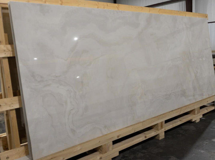 Panel Porcelánico Pulido Efecto Mármol Pure Onyx de Marmoteca 48x110