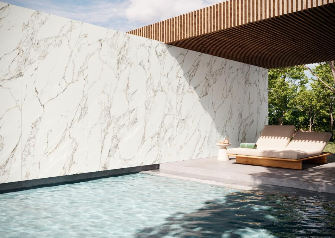 Cubierta de porcelana Coverlam Calacata Vaglie 48x109 tipo mármol