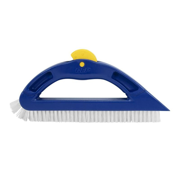 Cepillo para fregar con mango en D 1